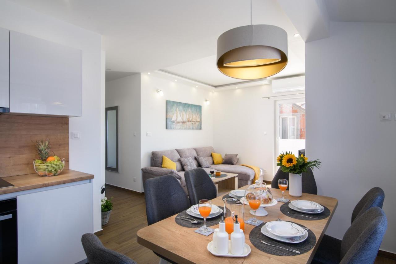 Apartment Silver Star Kaštela Buitenkant foto